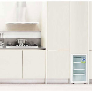 یخچال 5 فوت ایستکول مدل TM-4294-CS، با ارتفاع 80، پهنای 45 و عمق 52 سانتی متر، میزان مصرف انرژی C، دارای 4 طبقه در یخچال، دارای پایه های قابل تنظیم